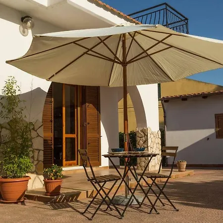 Manta Bianca Siracusa Sicily Plemmirio... Villa Syrakus